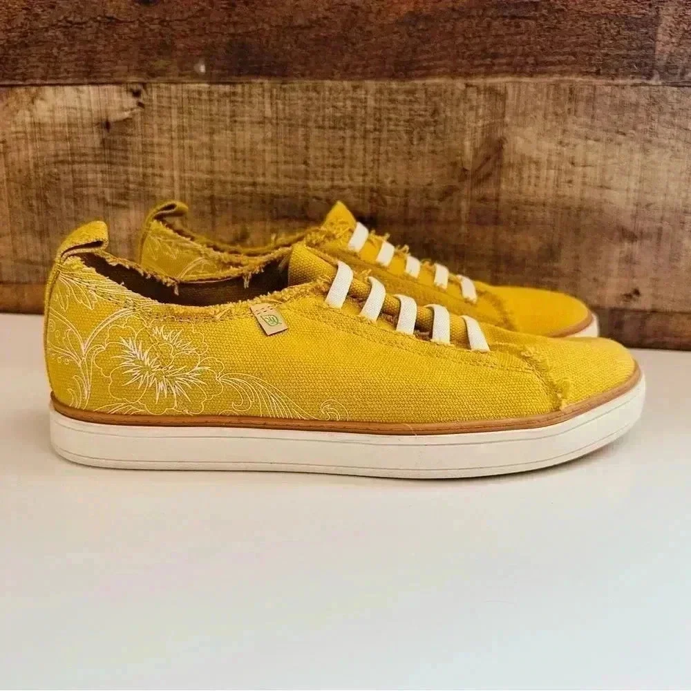 NWOT SOUL Naturalizer Kemper Stretch Slip On Sneakers